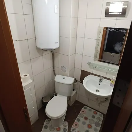 1b Flat Cedar 2min Walk To Gondola Apartman